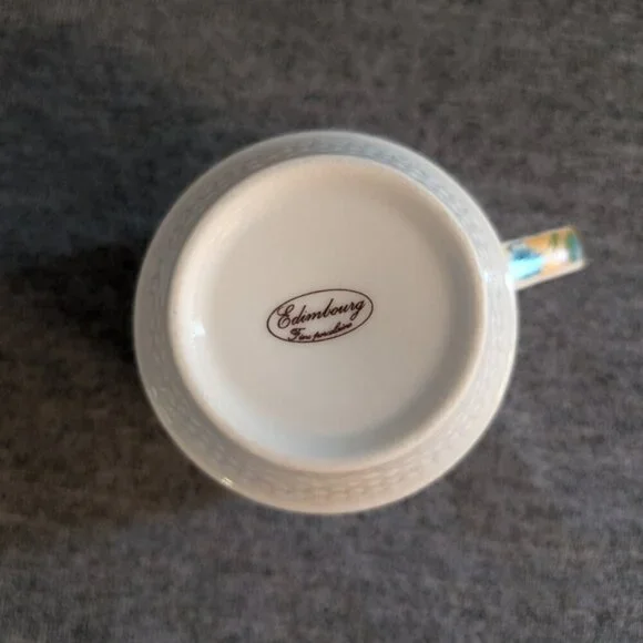 3/$30 | Edinbourg Porcelain Mug with Butterflies, Blue/Gold Trim, EUC - Picture 4 of 4